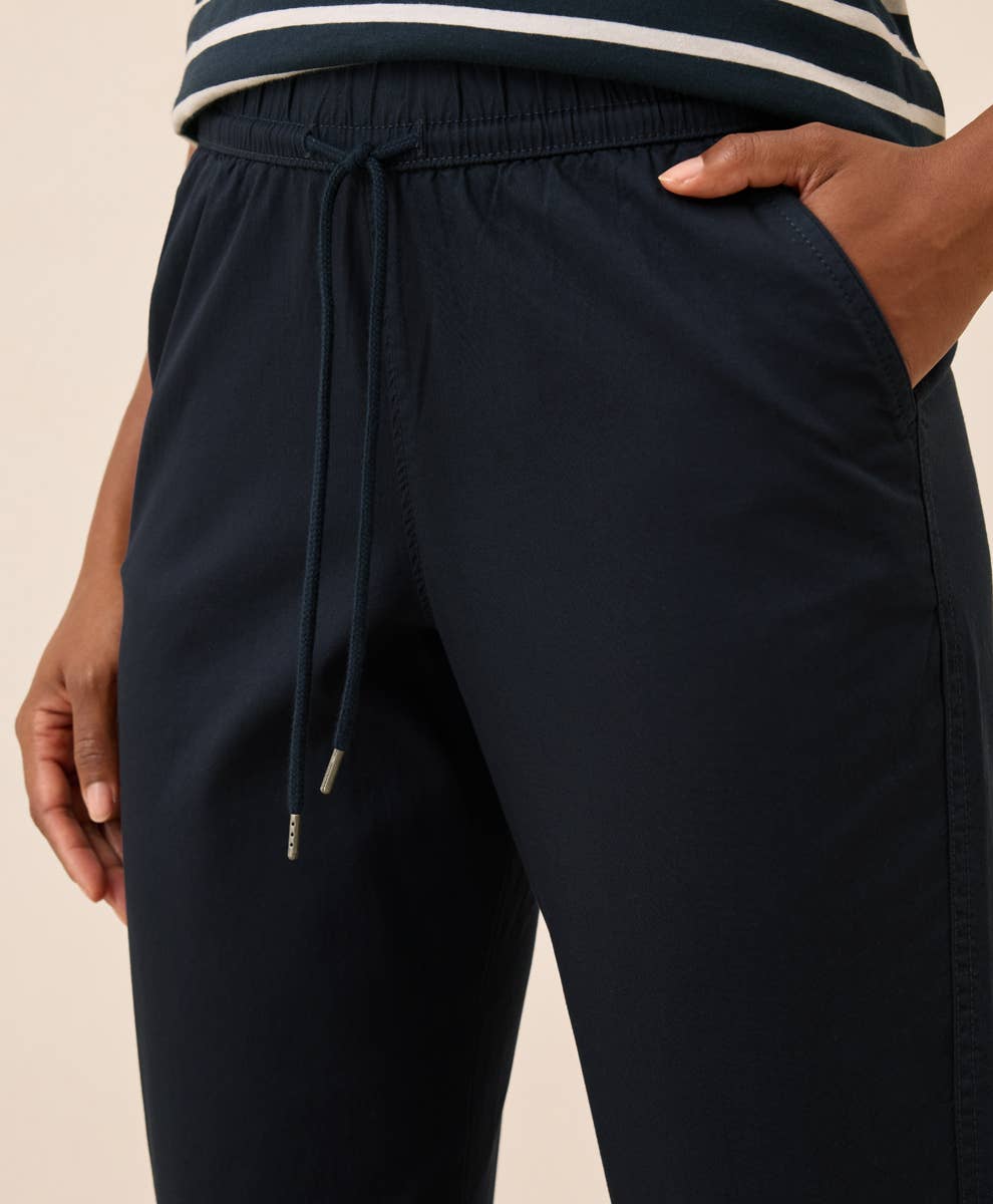Daily Twill Ultra-High Rise Tapered Pant - Fitted