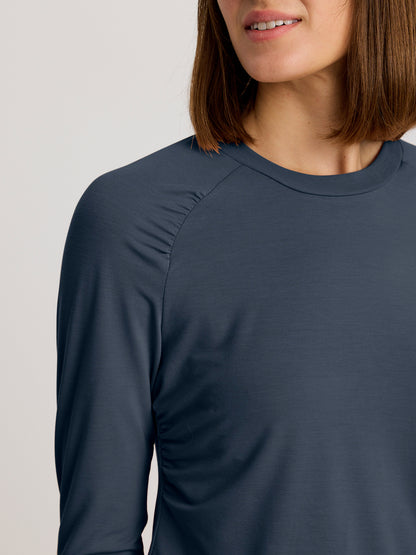 Elevate Lightweight Fitted Long Sleeve