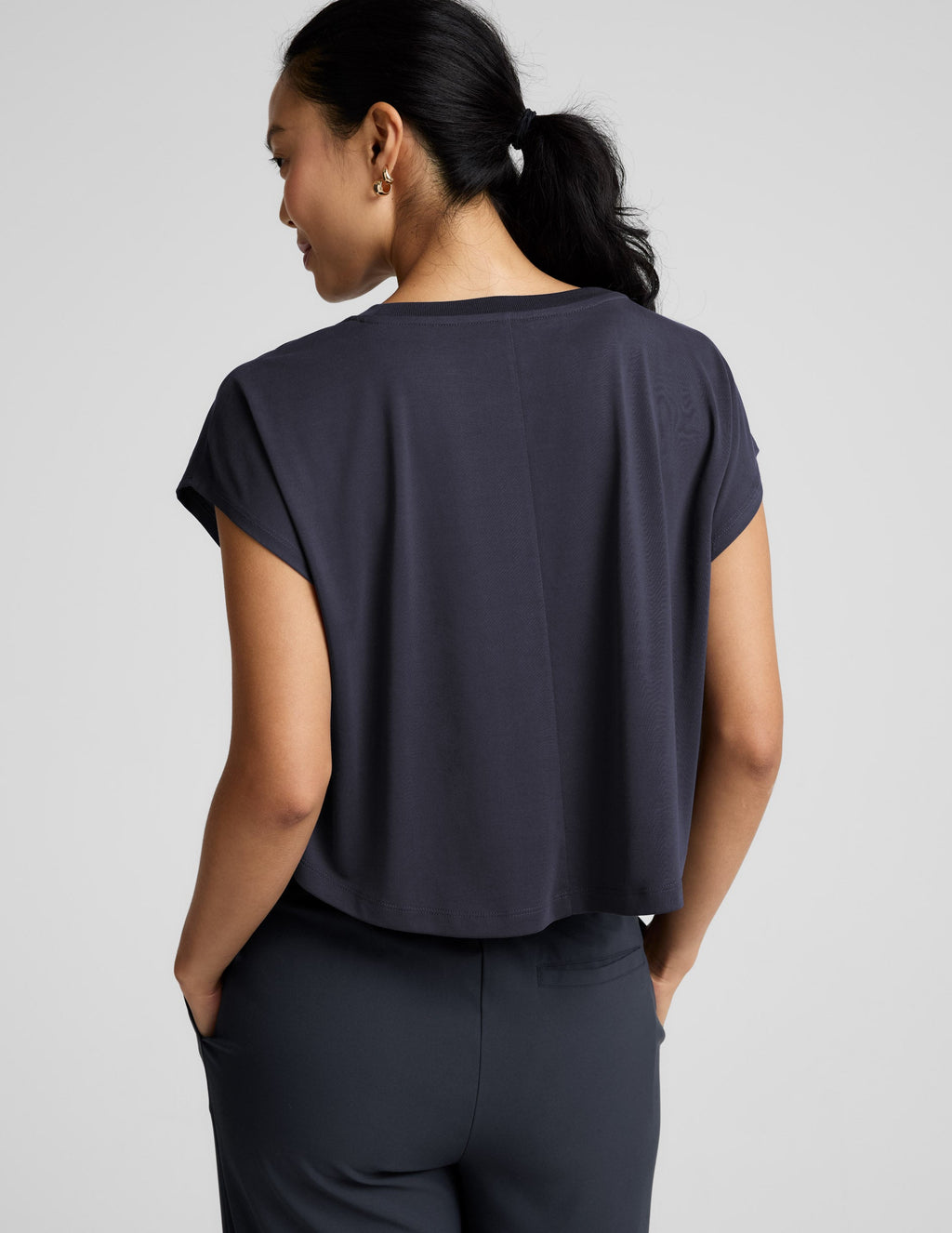 Studio Luxe Cropped Tee - Fitted