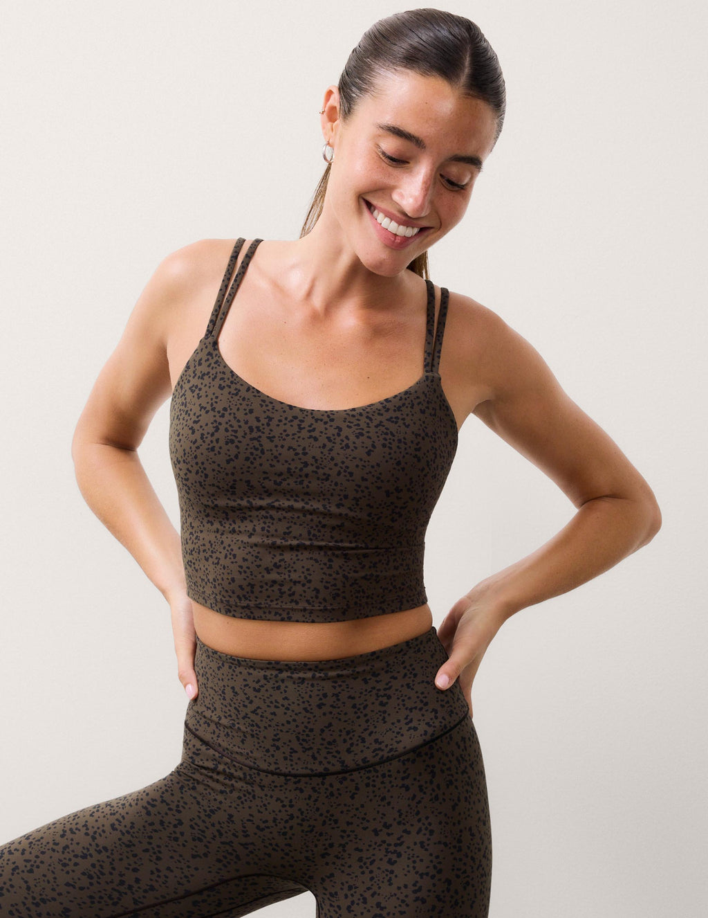 glowzone™ Strappy Cropped Tank
