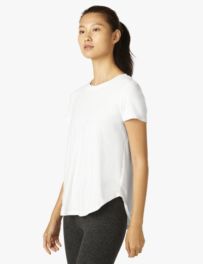 ON THE DOWN LOW TEE - Fitted